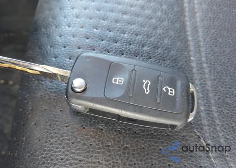 2015 Volkswagen Passat 1.8T Limited Edition from USA, damaged, VIN 1VWAT7A31FC083553